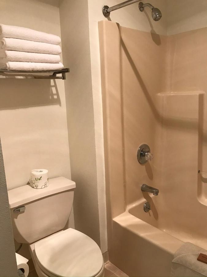 Dutch Country Inn Kalona المظهر الخارجي الصورة