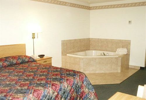 Dutch Country Inn Kalona المظهر الخارجي الصورة